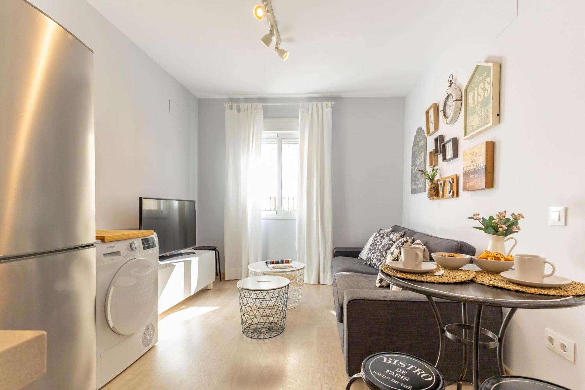 Charming 2 Bedroom Apartment At Iconic Triana Neighborhood By Ocityzen Севиля Екстериор снимка