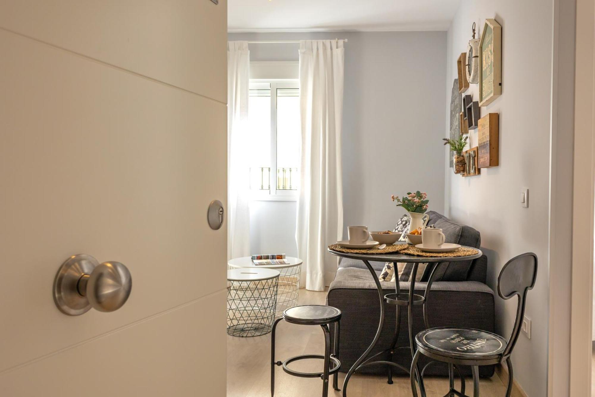Charming 2 Bedroom Apartment At Iconic Triana Neighborhood By Ocityzen Севиля Екстериор снимка