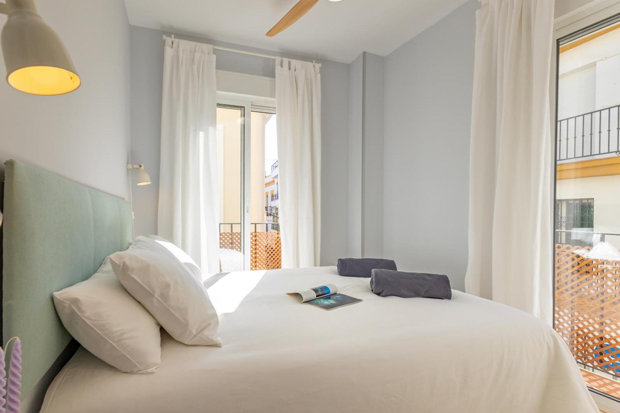Charming 2 Bedroom Apartment At Iconic Triana Neighborhood By Ocityzen Севиля Екстериор снимка