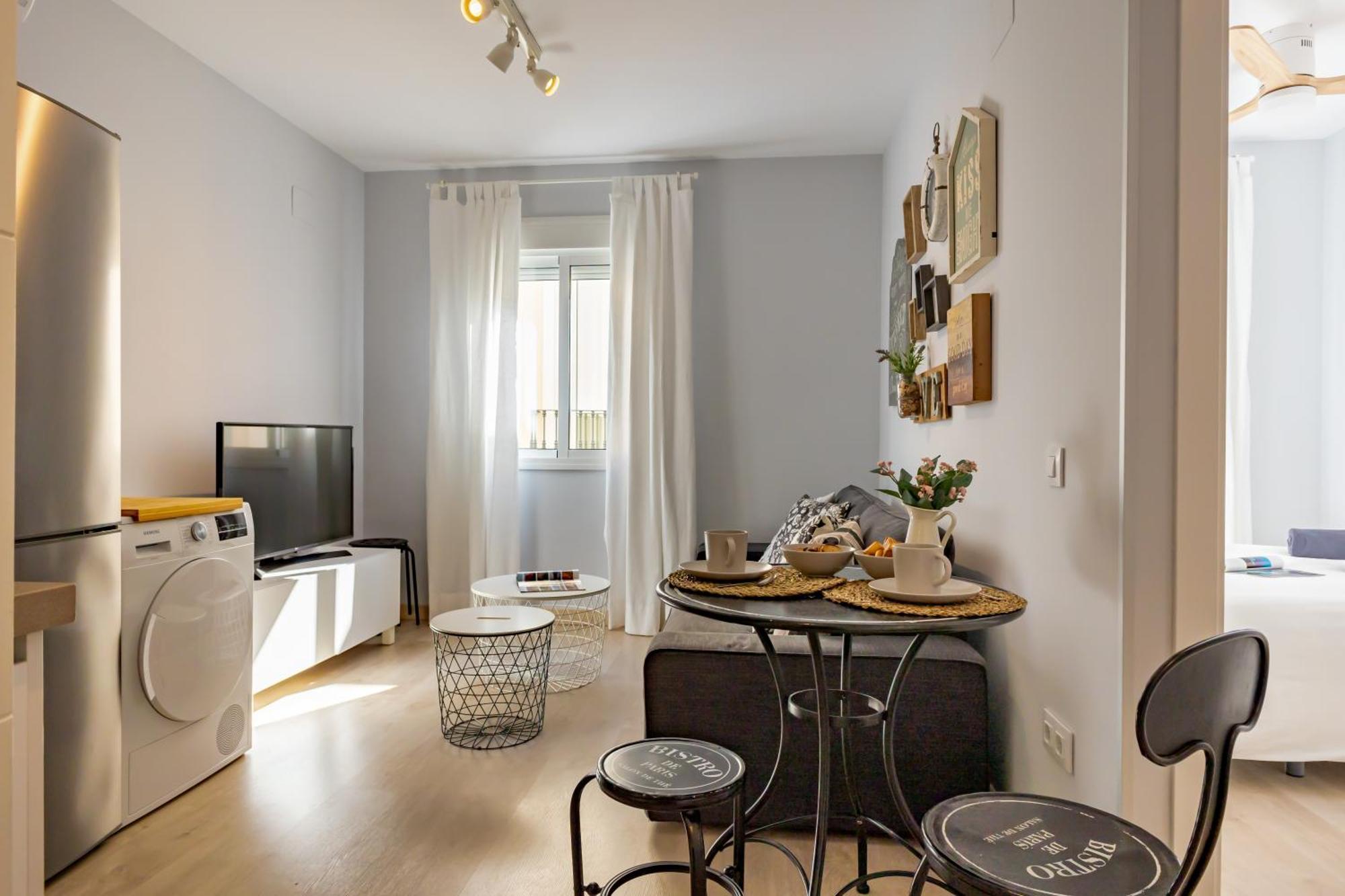 Charming 2 Bedroom Apartment At Iconic Triana Neighborhood By Ocityzen Севиля Екстериор снимка