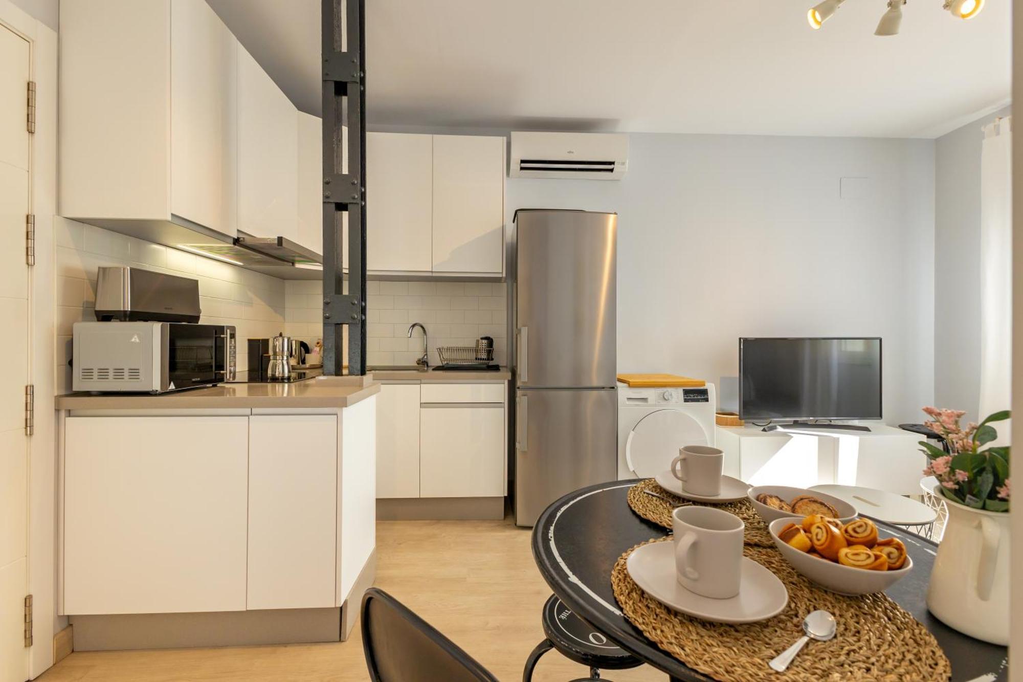 Charming 2 Bedroom Apartment At Iconic Triana Neighborhood By Ocityzen Севиля Екстериор снимка